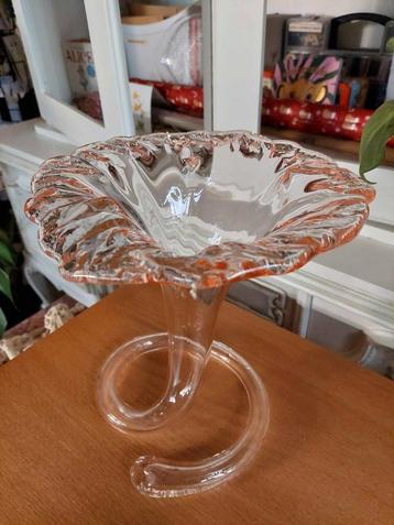 Elegante vintage roze lelie-vaas Italië jaren '70 beschikbaar voor biedingen