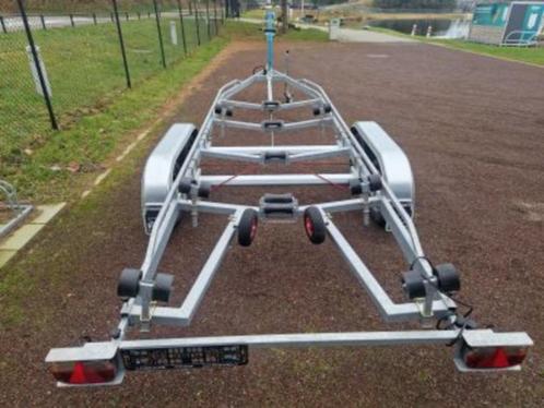 Freewheel W2 - 2000BT, Watersport en Boten, Boottrailers, Nieuw, Sloepentrailer, 1500 tot 3000 kg, 6 tot 9 meter, Verstelbare verlichting