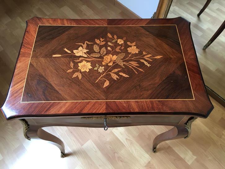 Table à ouvrage Style Louis XV, Antiek en Kunst, Antiek | Meubels | Tafels, Ophalen