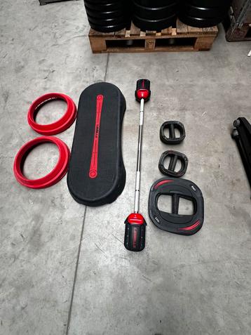 Les Mills Smartbar 2x10kg ,4x1kg + Les Mills Step beschikbaar voor biedingen