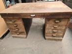 Stevige massief houten bureau hout met glasplaat en lades, Ophalen of Verzenden, Bureau