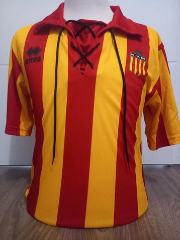 Chemise d'anniversaire Matchworn 120 ans du KV Mechelen, Collections, Enlèvement ou Envoi, Comme neuf, Maillot
