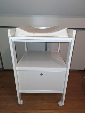Table de soins pour bébés, Enlèvement, Comme neuf