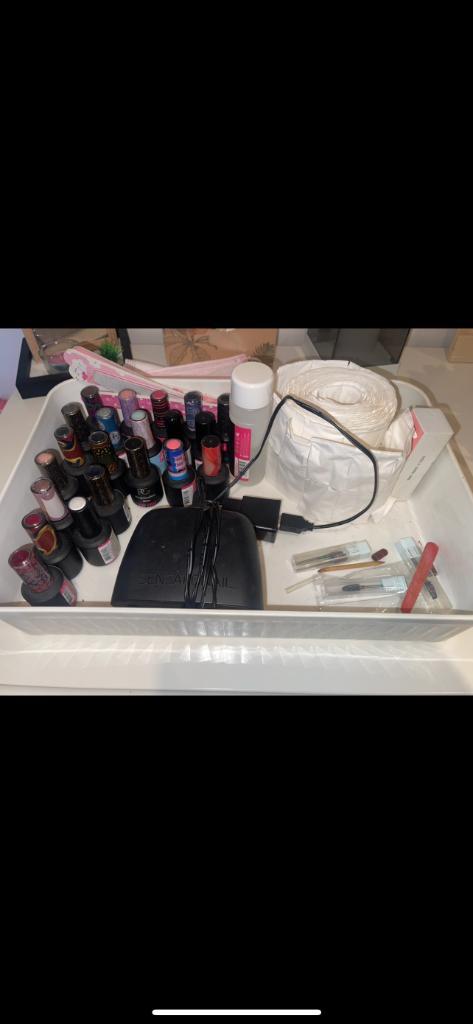 gellac set, Handtassen en Accessoires, Uiterlijk | Cosmetica en Make-up, Zo goed als nieuw, Make-up, Handen en Nagels, Overige kleuren