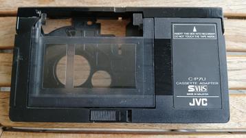 VHS-C-cameratapapapter naar normale VHS beschikbaar voor biedingen