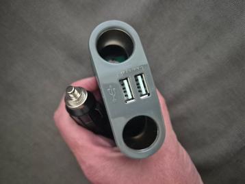 Chargeur USB/adaptateur allume-cigare, Enlèvement, Comme neuf