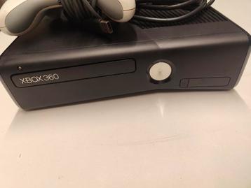 Xbox 360 met 2 consoles en games. beschikbaar voor biedingen