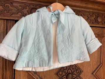 2 prachtige oude baby cape’s satijn , lees… beschikbaar voor biedingen