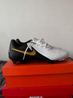 Nike voetbalschoenen maat46 (nieuw in doos), Sport en Fitness, Ophalen, Nieuw