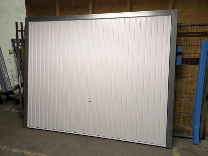 Hörmann N80 kantelpoort, nieuw, 2500bx2000h, Doe-het-zelf en Bouw, Deuren en Vliegenramen, Nieuw, Garagedeur, 200 tot 215 cm, 120 cm of meer