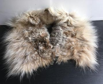 kraag en manchetten bont beschikbaar voor biedingen
