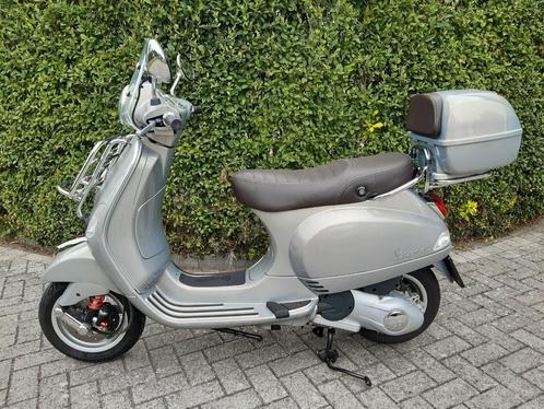 Vespa 125cc 3v touring in nieuwstaat!, Motoren, Motoren | Piaggio, Particulier, Scooter, 1 cilinder, Ophalen