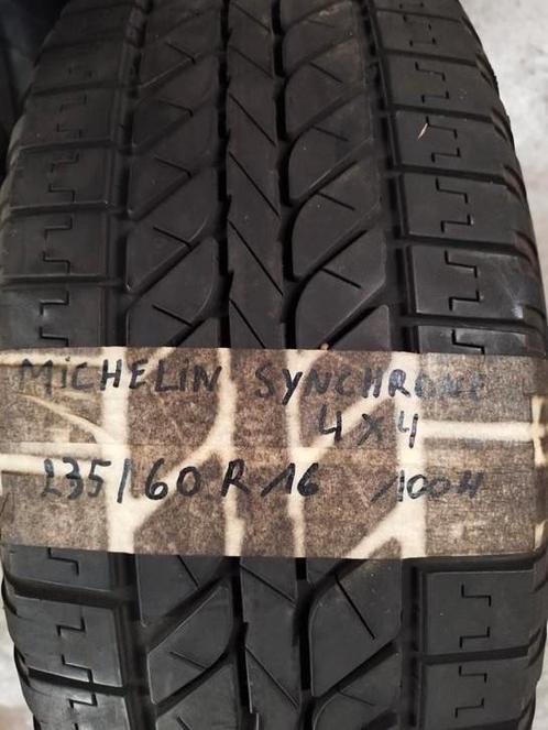 2 pneus Michelin 235/60R16 4x4/Pick-up/SUV, Autos : Pièces & Accessoires, Pneus & Jantes, Pneu(s), Pneus hiver, 16 pouces, 235 mm