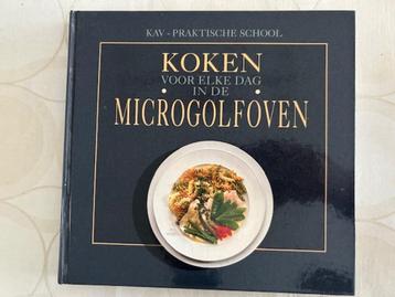 Koken voor elke dag in de microgolfoven beschikbaar voor biedingen