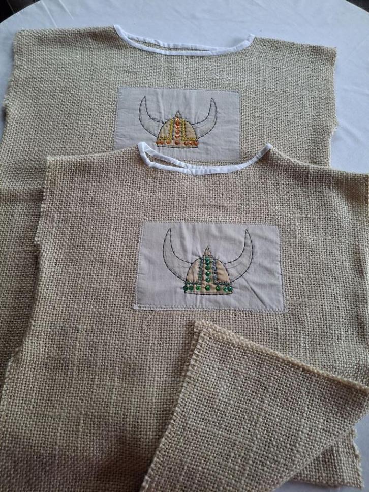 Verkleedskleren Jongens 122-128 Viking Top   € 5, Kinderen en Baby's, Carnavalskleding en Verkleedspullen, Zo goed als nieuw, Jongen of Meisje