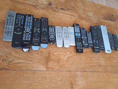 Talrijke afstandsbedieningen, Audio, Tv en Foto, Afstandsbedieningen, Gebruikt, Origineel, Ophalen of Verzenden