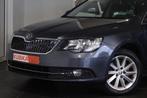 Skoda Superb SW 2.0 CR TDi Navi CruiseC Trekhaak Xenon, Auto's, Euro 5, Stof, Gebruikt, Zwart