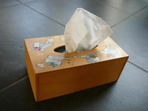 Janbibejan stevig houten tissuebox / kleenexhouder, Kinderen en Baby's, Overige Kinderen en Baby's, Zo goed als nieuw, Ophalen of Verzenden