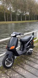 ‼️Zip type 3 gezocht‼️ met papieren, Fietsen en Brommers, Scooters | Piaggio, Ophalen, Zo goed als nieuw, Zip