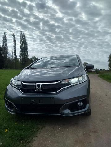 Comme la nouvelle et luxueuse Honda Jazz 1.3 automatique « E