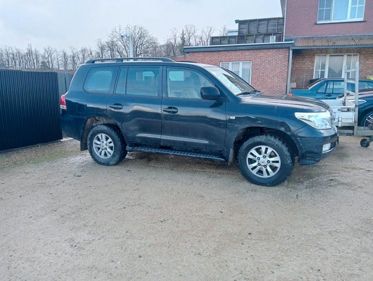toyota landcruiser V8, Auto's, Toyota, Particulier, Landcruiser, Diesel, SUV of Terreinwagen, 5 deurs, Automaat, Zwart, Beige
