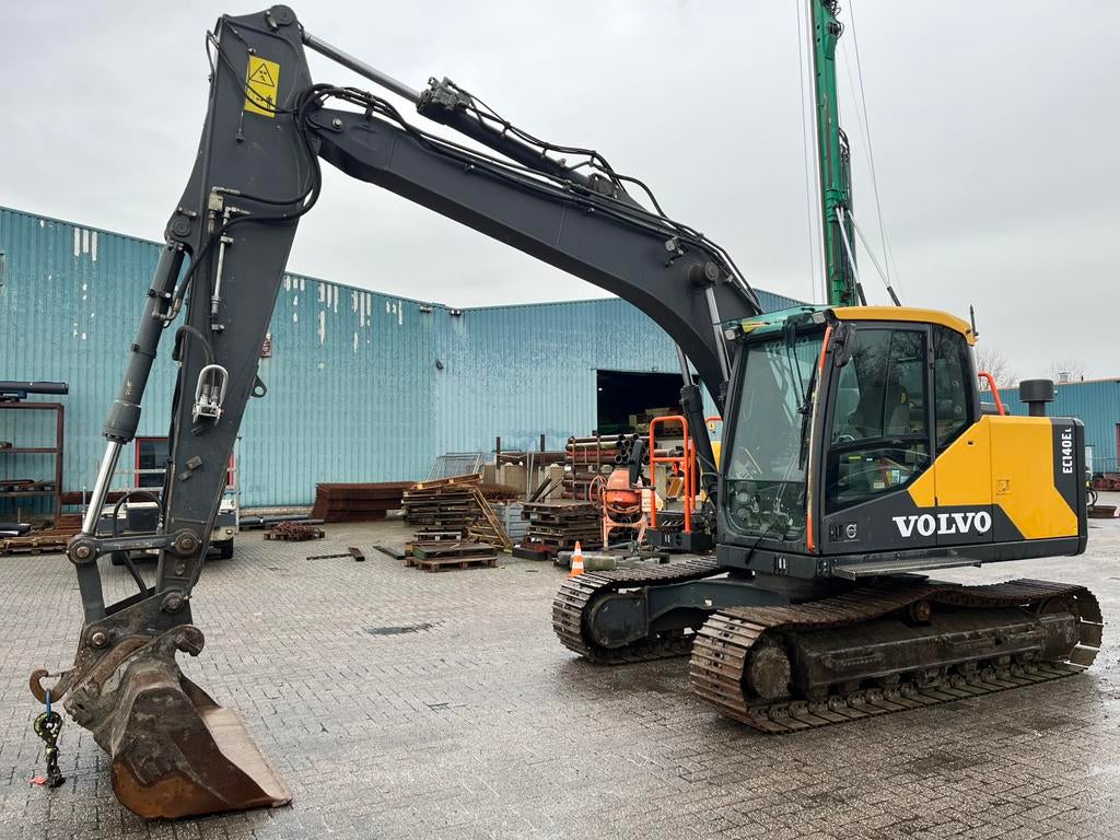 Volvo EC140 EL 2016 en excellent état !, Articles professionnels, Machines & Construction | Grues & Excavatrices, Enlèvement