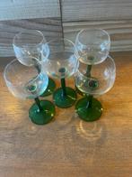 5 witte wijnglazen Elzas met groene voet, Antiek en Kunst, Ophalen of Verzenden