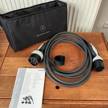 Laadkabel voor aan een laadpaal. Van Mercedes.  beschikbaar voor biedingen