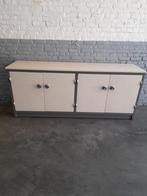 Metalen kast, Ophalen