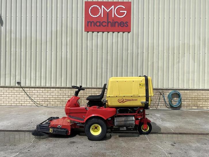 2001 Gianni Ferrari PG180, veegmachine, Zakelijke goederen, Machines en Bouw | Onderhoud en Reiniging