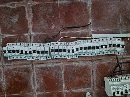 automaten, zekeringen, contactor, aardlekschakelaars, Doe-het-zelf en Bouw, IJzerwaren en Bevestigingsmiddelen, Gebruikt, Overige typen