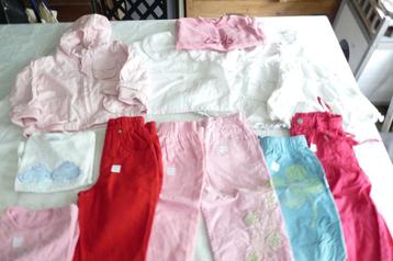 lot vêtements bébé fille 12 mois beschikbaar voor biedingen
