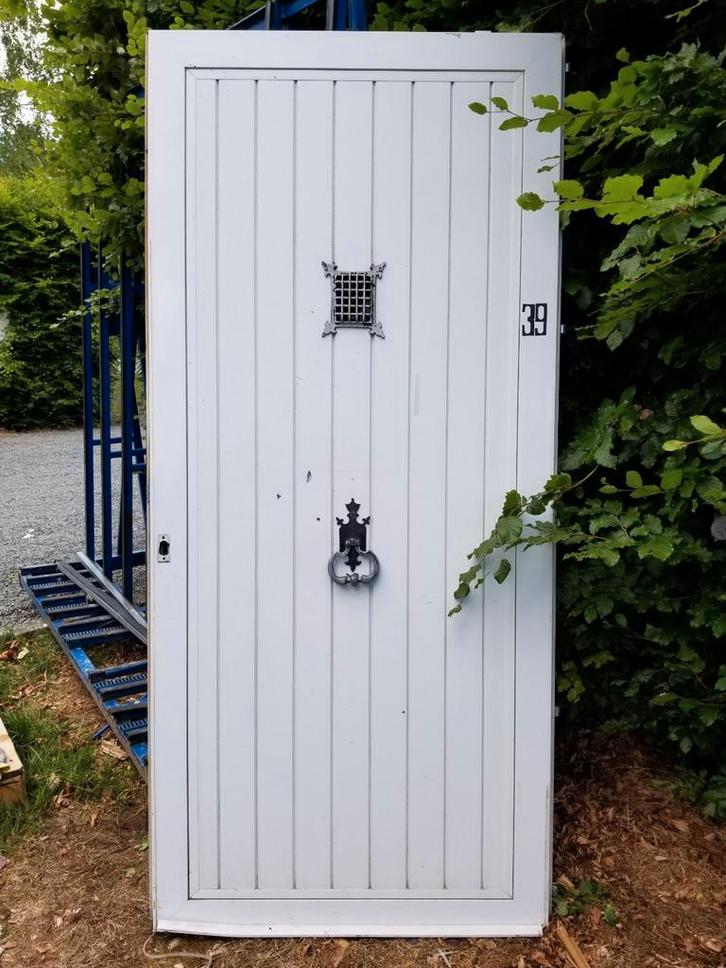 Deurbeslag sierwerken kijkvenster klopper., Doe-het-zelf en Bouw, Deuren en Vliegenramen, Gebruikt, Buitendeur, Metaal, Ophalen of Verzenden