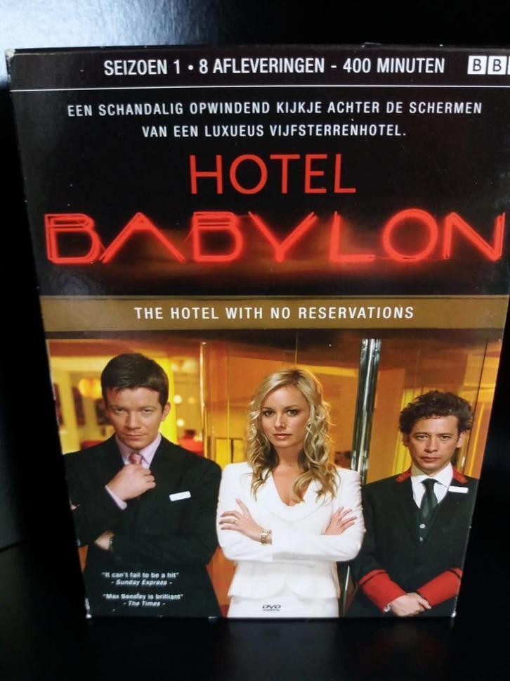 BRITSE SERIE HOTEL BABYLON (eerste 8 afleveringen), Cd's en Dvd's, Dvd's | Tv en Series, Zo goed als nieuw, Overige genres, Boxset