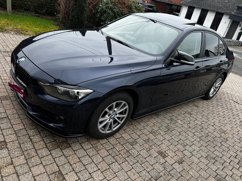 Bmw 316i f30, Auto's, BMW, Particulier, 3 Reeks, Apple Carplay, Benzine, Euro 6, Blauw, Zwart, Alcantara, Achterwielaandrijving