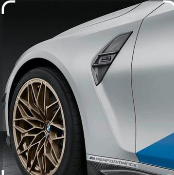 Grilles d’ailes en carbone BMW M4. beschikbaar voor biedingen