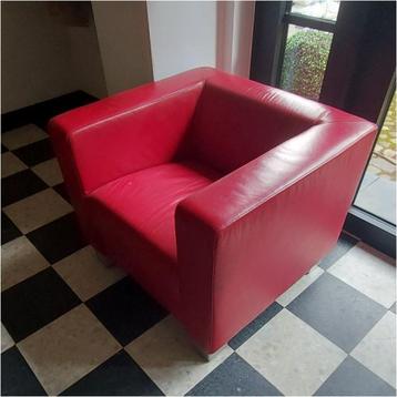 2 moderne rood leder fauteuils 