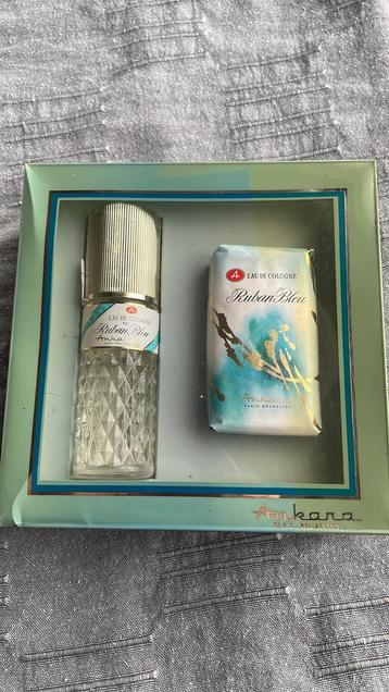 Setje au de colonge beschikbaar voor biedingen