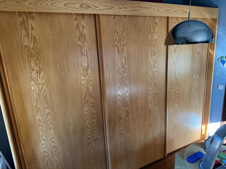 Hulsta slaapkamerkast met 3 schuifdeuren, Huis en Inrichting, Kasten | Kleerkasten, Zo goed als nieuw, 200 cm of meer, 200 cm of meer