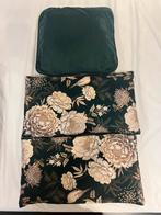 Decoratieve kussens (2 met patroon + 1 groen), Huis en Inrichting, Woonaccessoires | Kussens, Ophalen, Zo goed als nieuw