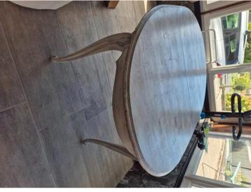 Table salle a manger  beschikbaar voor biedingen