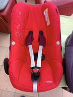 Maxi cosy Pebble en voetzaak, kleur rood, prima staat, Ophalen