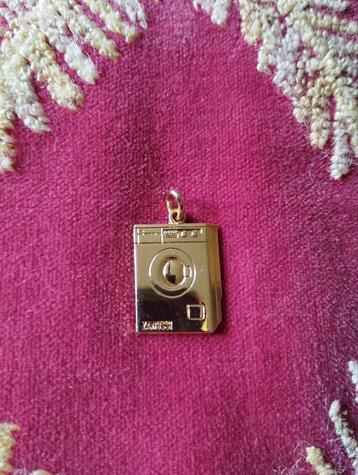 Très original pendentif d'Arthus Bertrand pour ZANUSSI ! beschikbaar voor biedingen