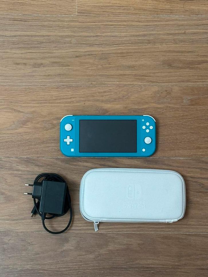 Nintendo Switch Lite, Games en Spelcomputers, Spelcomputers | Nintendo Switch Lite, Zo goed als nieuw, Turquoise, Met beschermhoes of tas