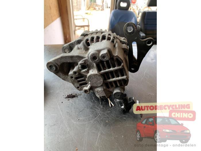 Dynamo van een Mazda 323, Auto-onderdelen, Motor en Toebehoren, Mazda, Gebruikt, 3 maanden garantie, Ophalen of Verzenden