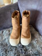 Ugg 43, Ophalen, Beige, Lage of Enkellaarzen, Nieuw
