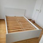 wit houten bed van 140 cm/200 cm met nieuwe bedbodems, Ophalen, Zo goed als nieuw, 140 cm