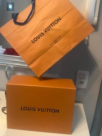 Grand coffret cadeau orange vide authentique Louis Vuitton beschikbaar voor biedingen