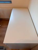 Bureau + stoel van IKEA, Huis en Inrichting, Bureaus, Ophalen of Verzenden, Zo goed als nieuw, Bureau