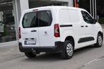 Peugeot Partner Als nieuw * ruitjes * trekhaak * (bj 2022), Auto's, Bestelwagens en Lichte vracht, Voorwielaandrijving, Gebruikt